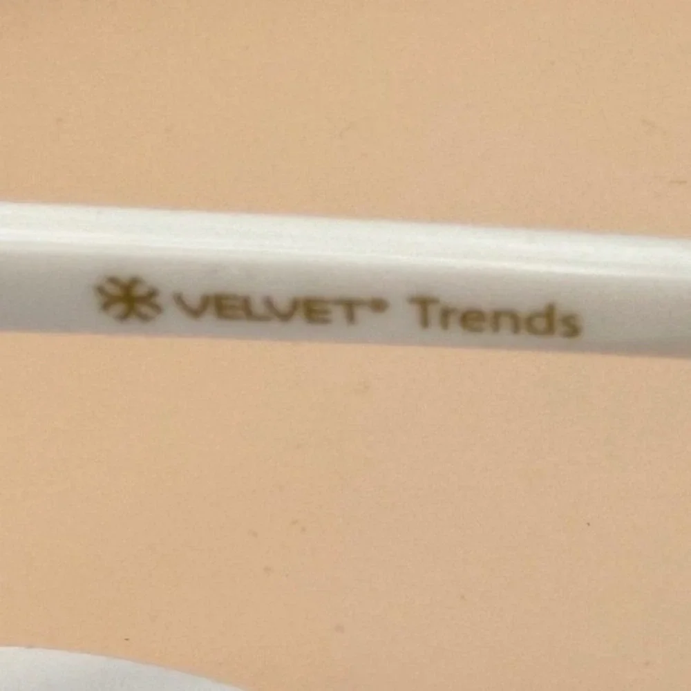 Velvet‎ Eyewear White Gold Aviator Sunglasses with Gradient Lenses and Case